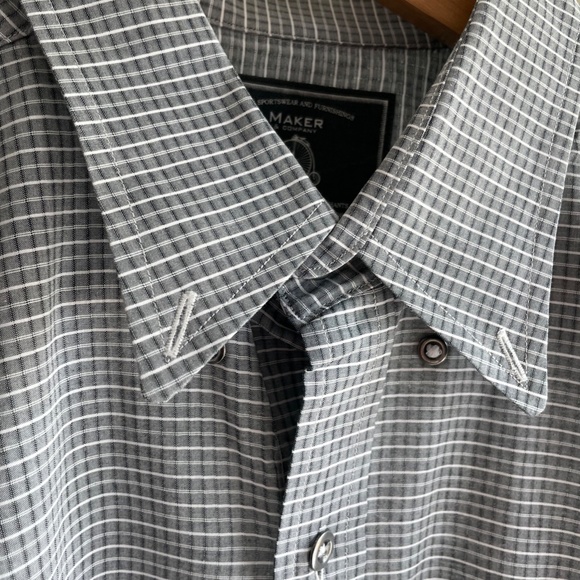 Men's Maker & Company Casual Short Sleeve Button Down, Size L - Picture 2 of 5